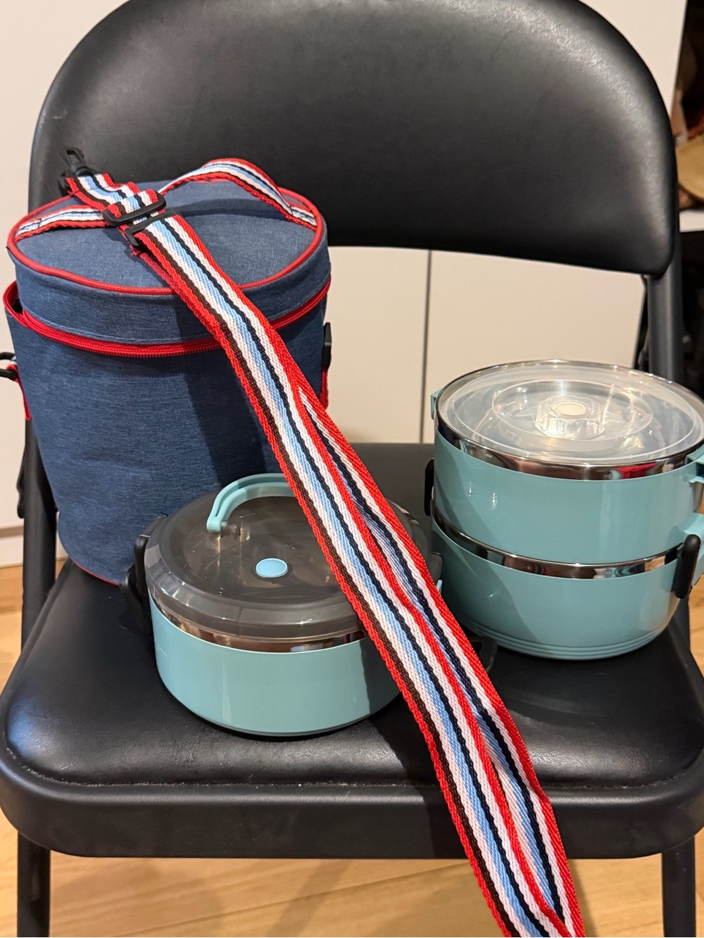Brand new Aqua Bento Lunchbox with Insulated Carry Bag!